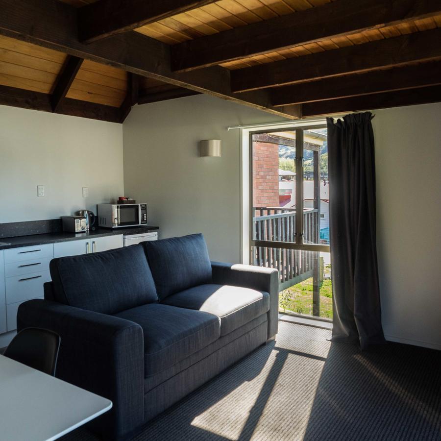 Duvauchelle Seaside Motel Экстерьер фото
